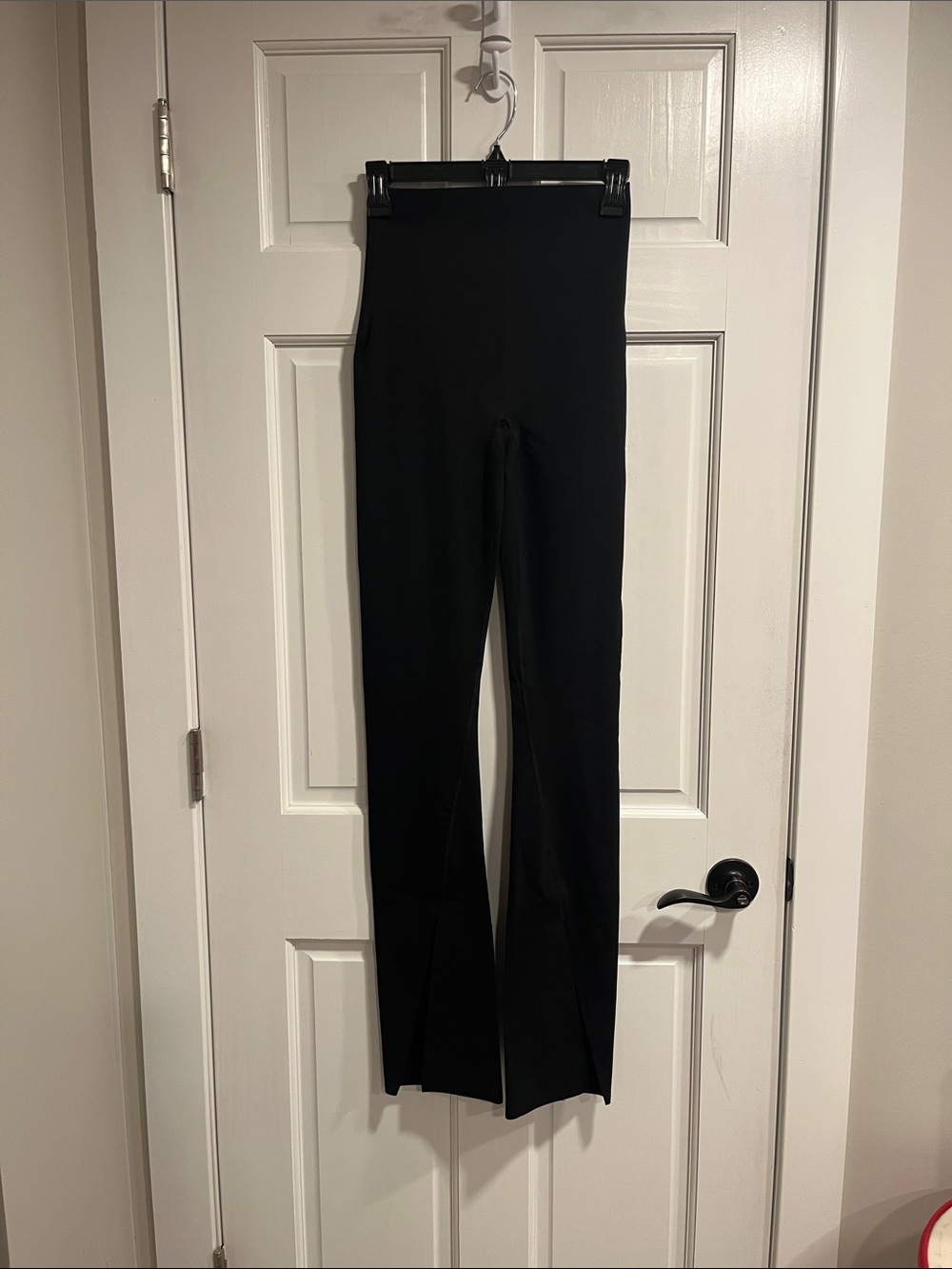 SPANX Booty Boost Core Control Front Slit Leggings in Very Black Size S NWT